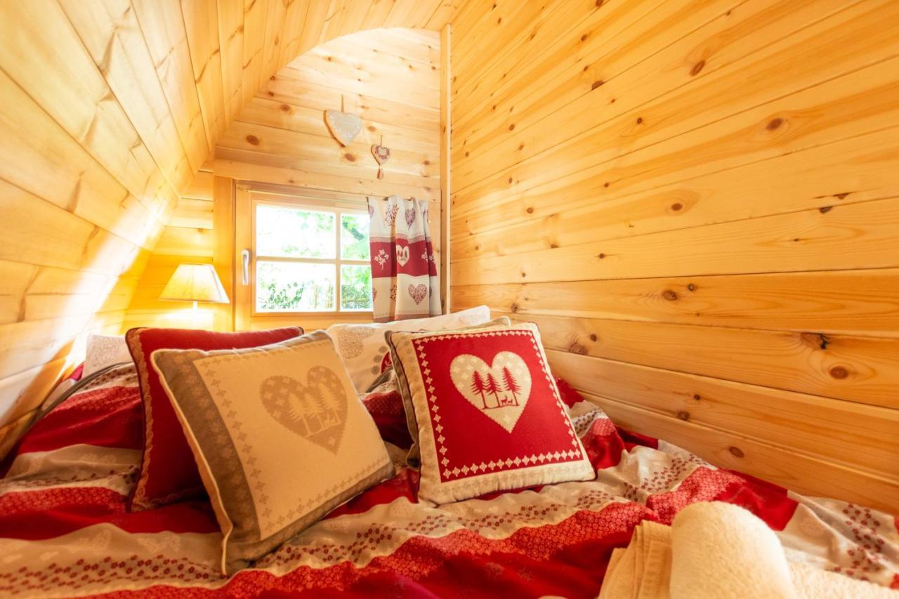 Cabane En Bois Avec Bain Nordique Asnieres-sur-Vegre 外观 照片